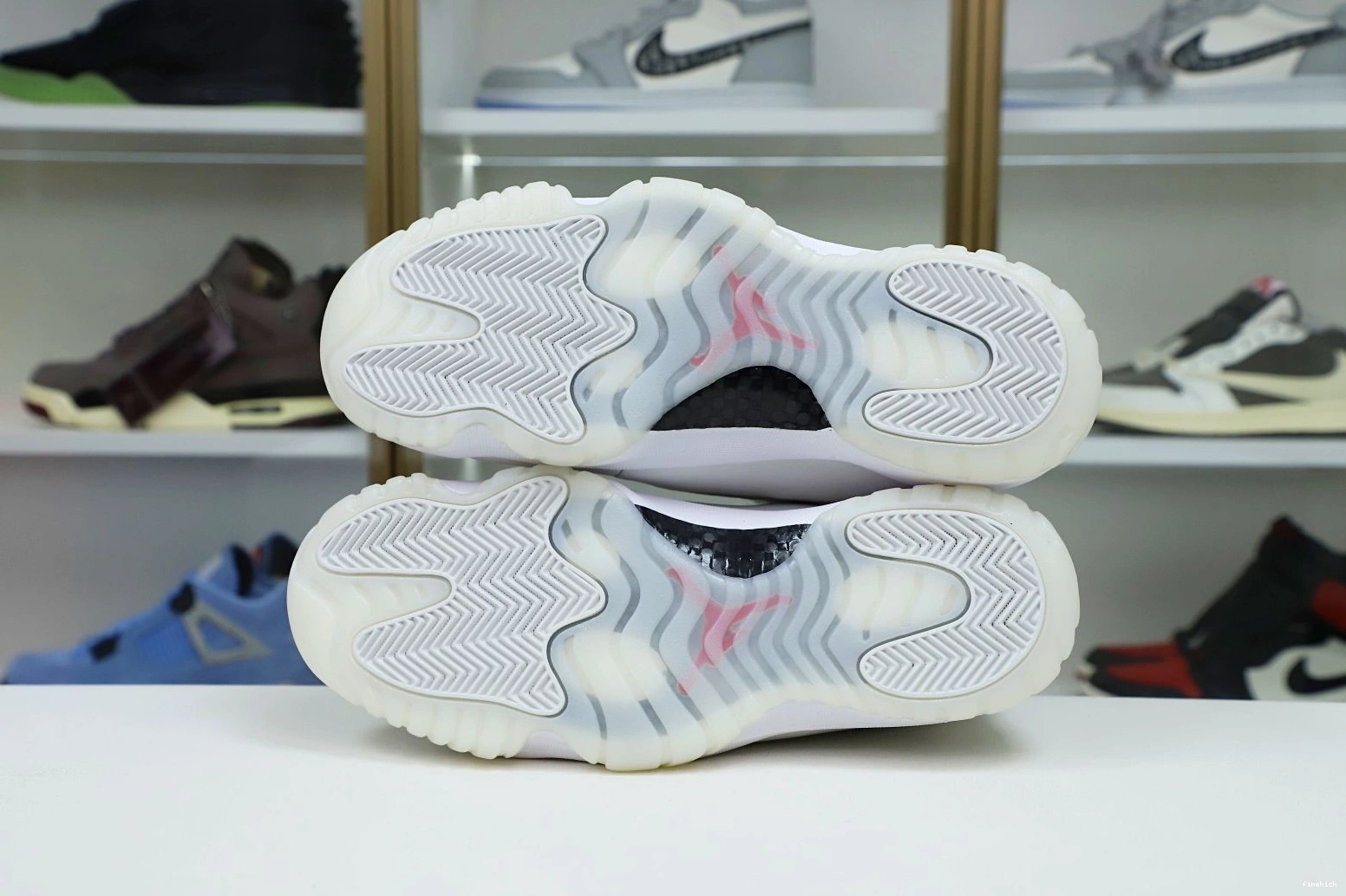 RETRO PLATINUM JORDAN AIR XI 11 TINT 0914